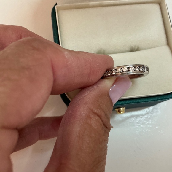 Ladies platinum and diamond ring size 6. 1/2 carat diamonds E-F Color VS Clarity - Picture 3 of 5